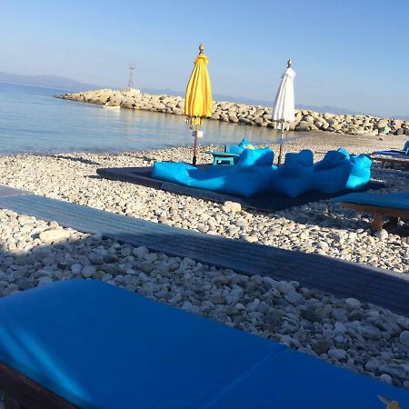 Agali 1 Mesonet In Front Of The Sea Apartment Akrogiali ภายนอก รูปภาพ